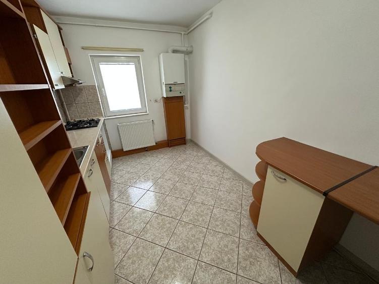 Apartament cu 3 camere decomandat, mobilat în Mănăștur