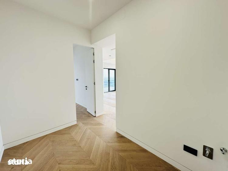 Apartament cu 3 camere în Tei