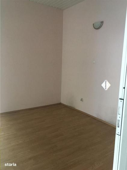 Spațiu comercial, de 63 mp, în Central