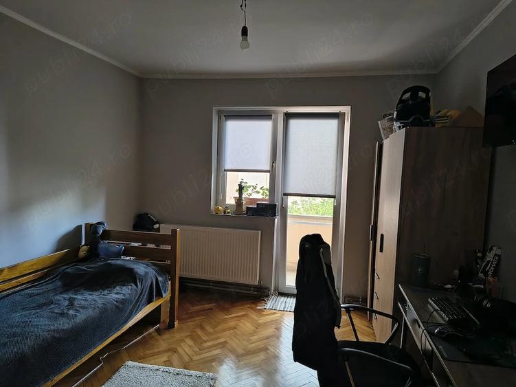 Apartament cu 3 camere decomandat în Decebal