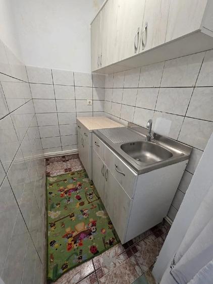 Garsonieră decomandată în Central