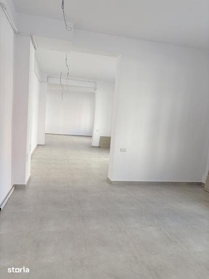 Spațiu comercial, de 142 mp, în Chiajna