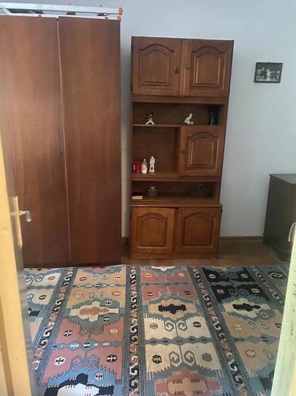 Apartament cu 2 camere semidecomandat în Km 4