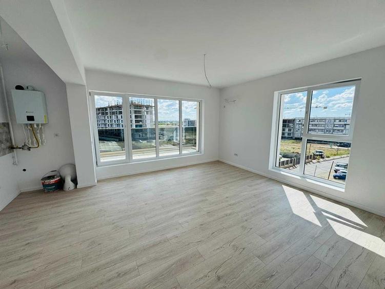 Apartament cu 3 camere decomandat în Titan