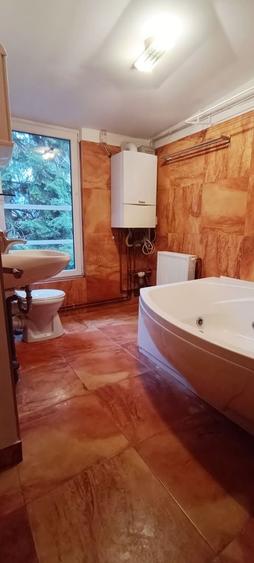 Apartament cu 2 camere decomandat, mobilat în Drumul Poienii