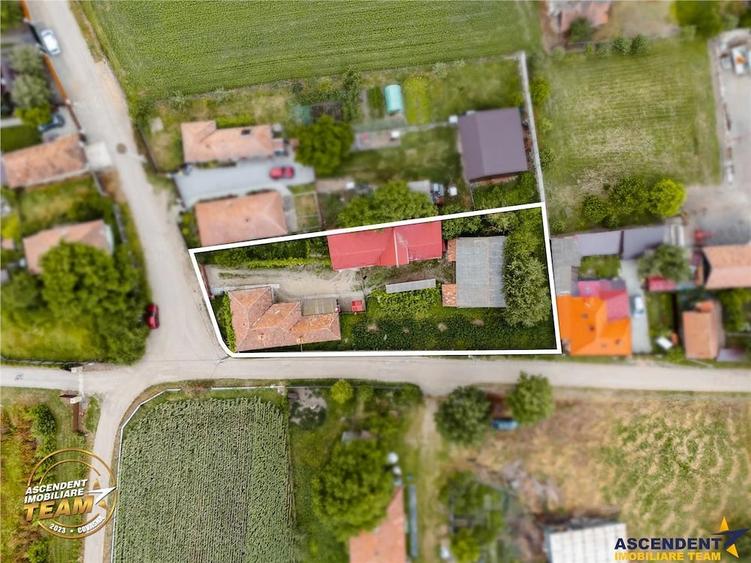 Casă cu 2 camere cu Teren 1123 Mp în Lunga