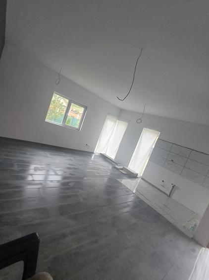 Casă cu 3 camere în Central