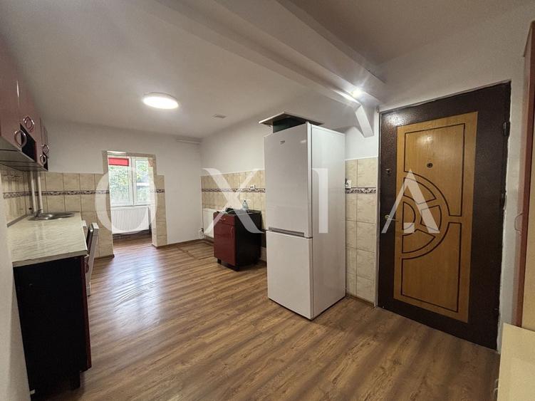 Apartament cu 3 camere decomandat, mobilat în Cetății