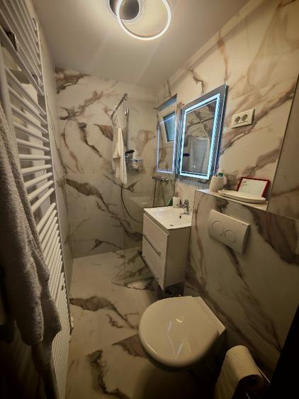 Apartament 2,camere complet renovat  - 1