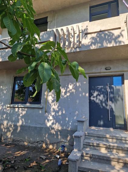Casă cu 2 camere cu Teren 160 Mp în Central