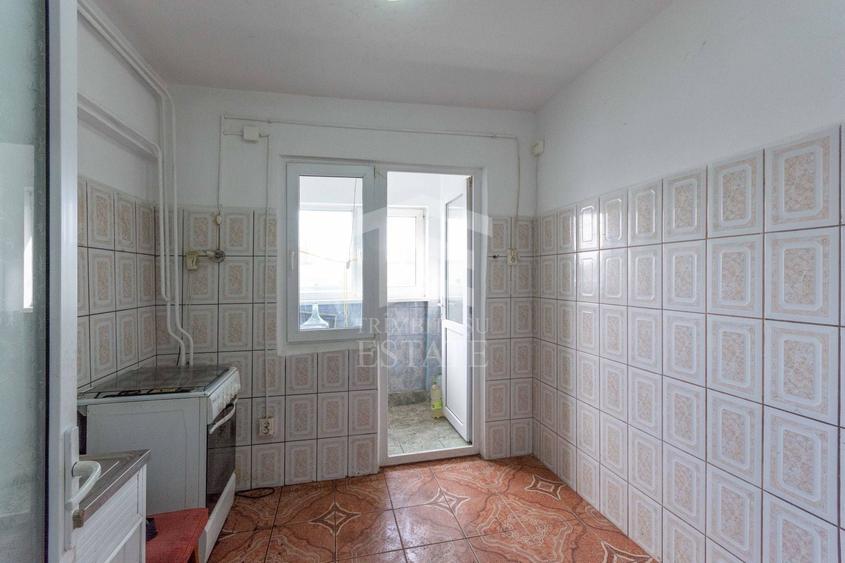 Apartament cu 3 camere decomandat în Pantelimon