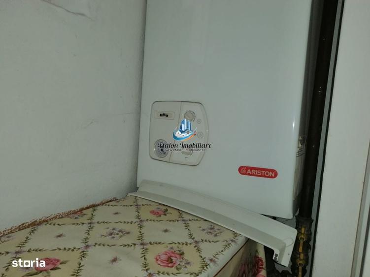 Apartament cu 3 camere semidecomandat în Dărmănești