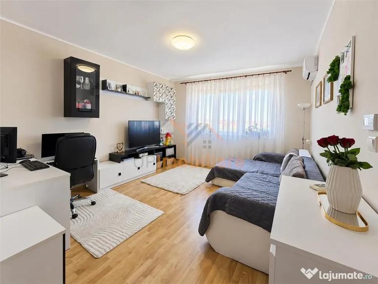 Apartament cu 3 camere decomandat în Sânmartin