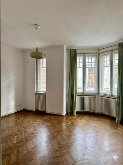Apartament cu 4 camere circular, mobilat în Grădina Icoanei