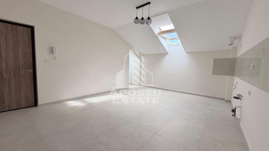Apartament cu 3 camere semidecomandat în Braytim