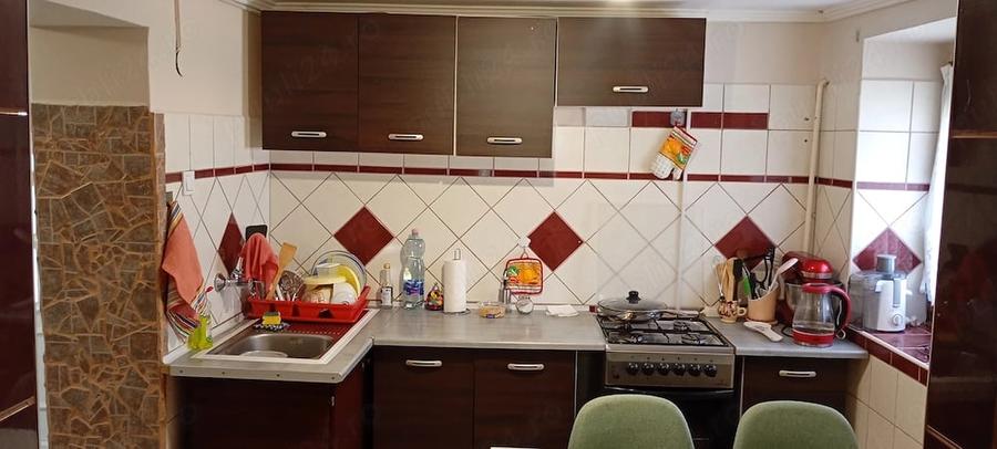 Casă cu 2 camere cu Teren 2025 Mp în Central