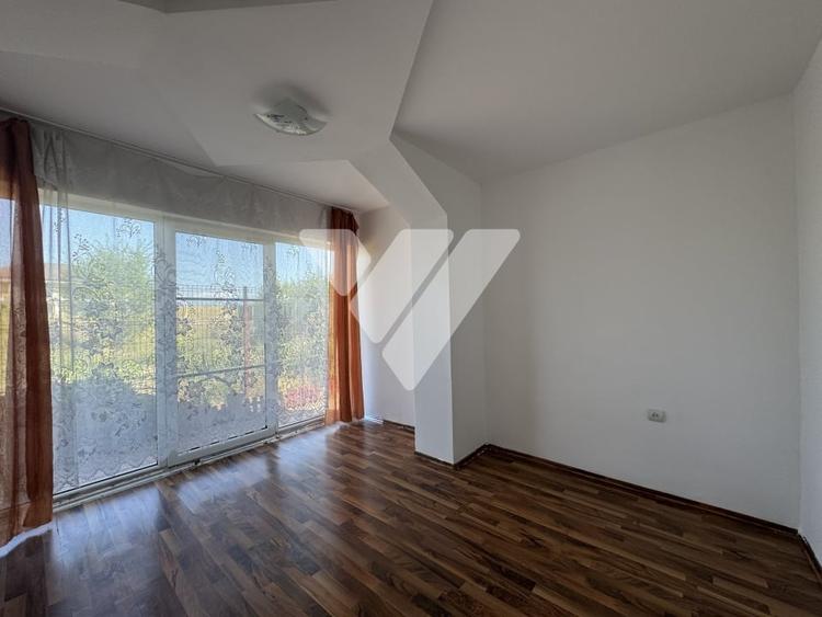 Apartament cu 3 camere decomandat în Turnișor