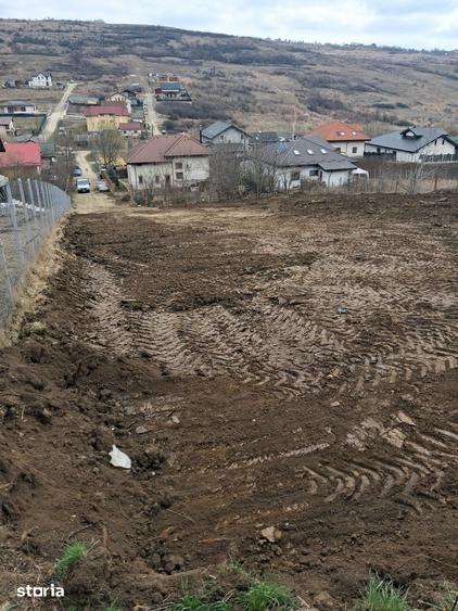 Teren de 551 mp, în Aroneanu