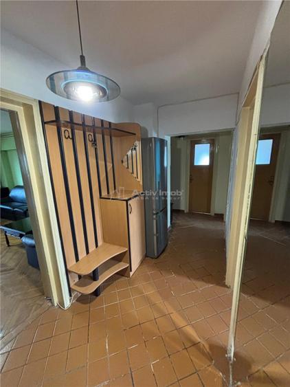 Apartament cu 3 camere decomandat în Decebal