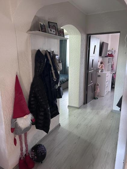 Apartament cu 3 camere decomandat, mobilat în Somova