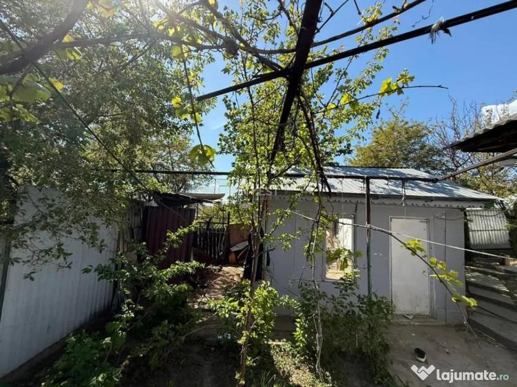 Casă cu 3 camere cu Teren 287 Mp în Central
