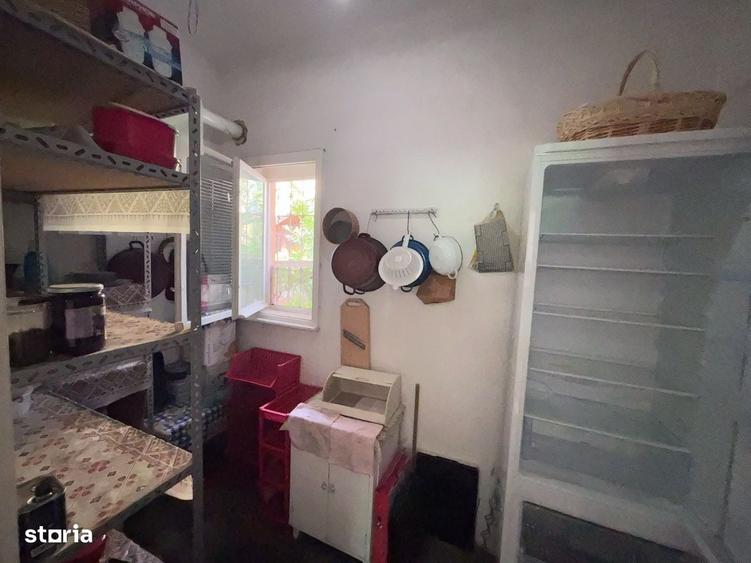 Casă cu 3 camere cu Teren 400 Mp în Cornișa