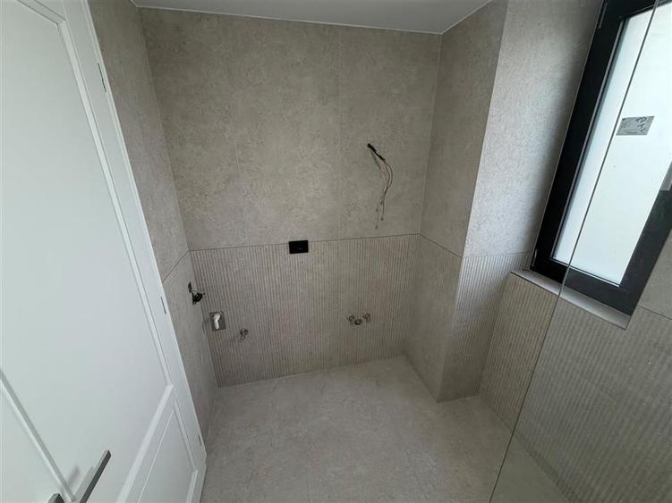 Apartament cu 3 camere decomandat în Ultracentral