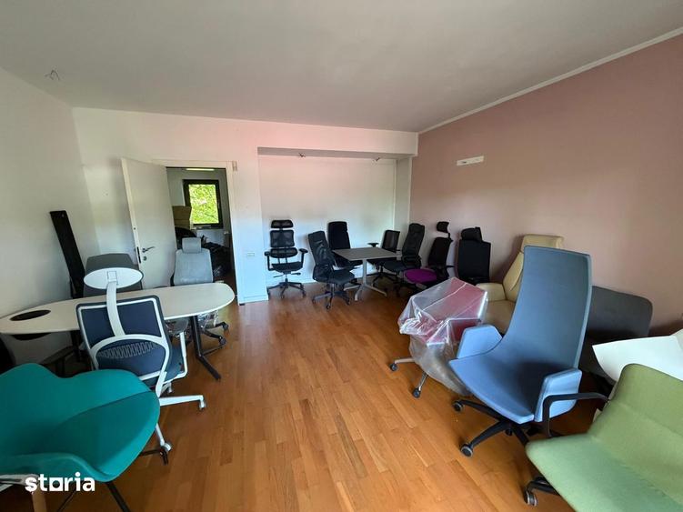 Casă cu 6 camere cu Canalizare în Dămăroaia