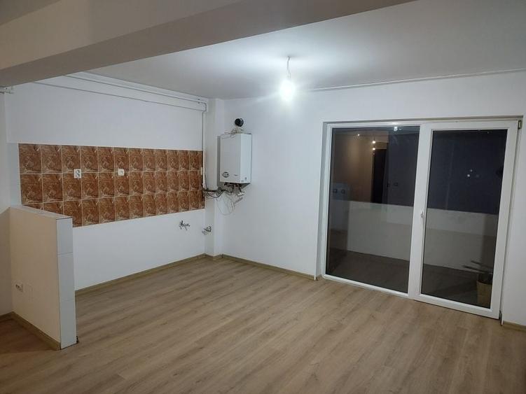 Apartament cu 2 camere semidecomandat în Dosu Bricii