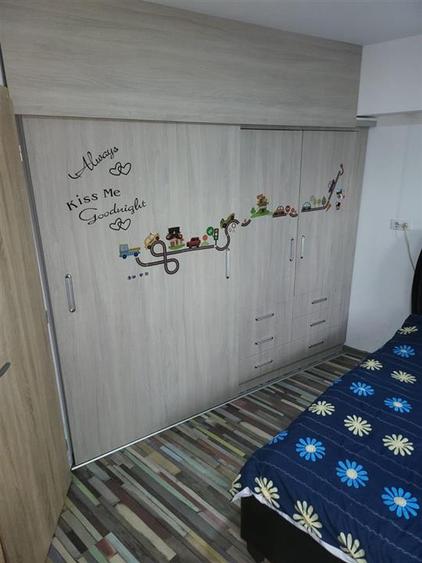 Apartament cu 4 camere decomandat, mobilat în Nicolina