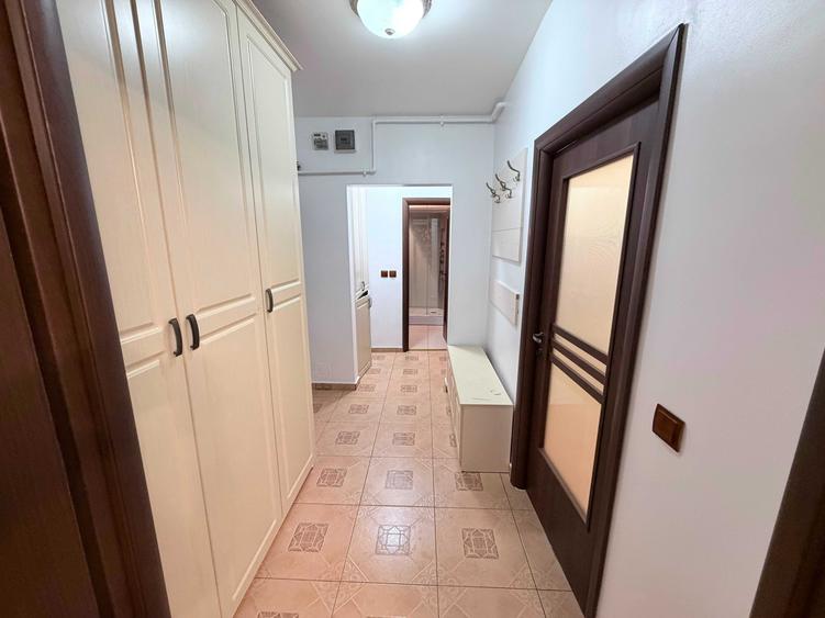 Apartament cu 2 camere decomandat în Berceni