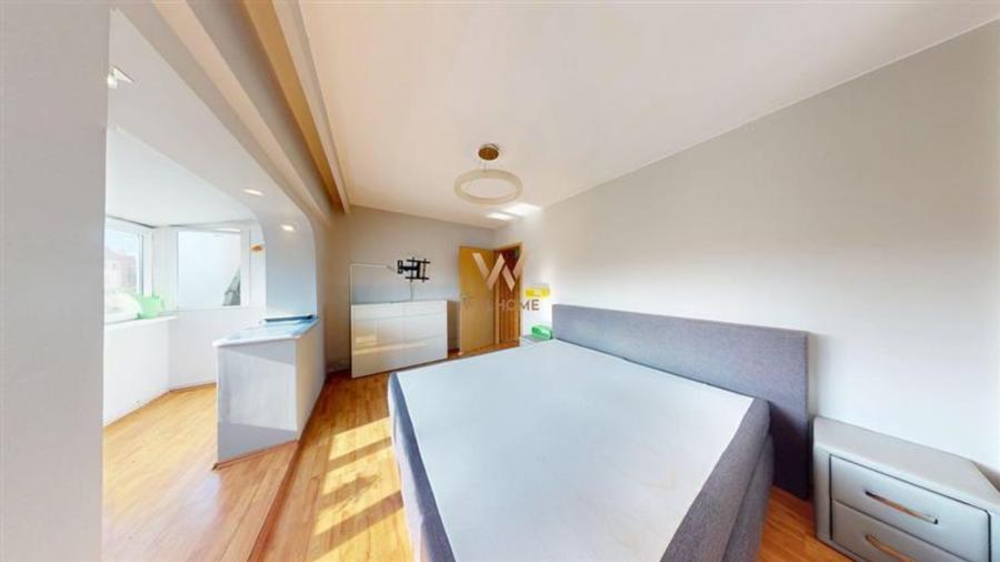Apartament cu 3 camere decomandat în Central