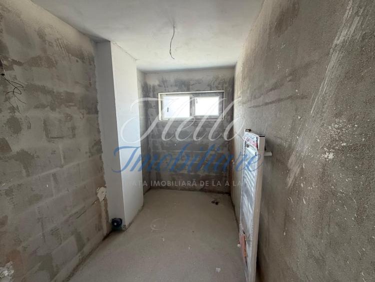 Apartament cu 2 camere semidecomandat în Florești