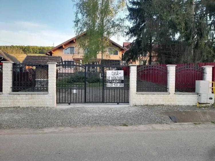 Casă cu Teren 470 Mp în Bărdești