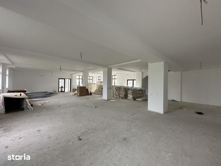 Spațiu comercial, de 936 mp, în Valea Călugărească