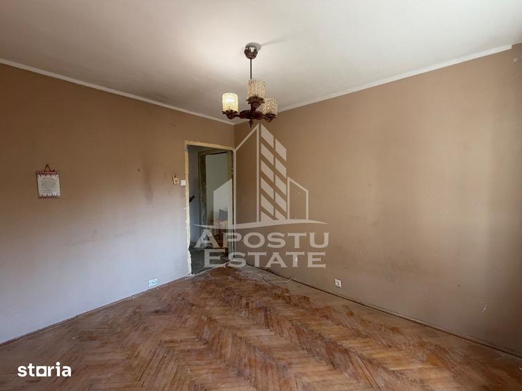 Apartament cu 2 camere decomandat în Lipovei