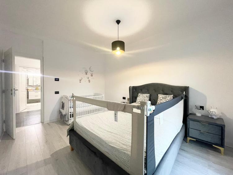 Duplex cu 4 camere cu Teren 273 Mp în Urseni