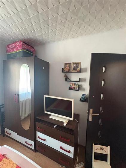 Apartament cu 3 camere decomandat, mobilat în Tătărași