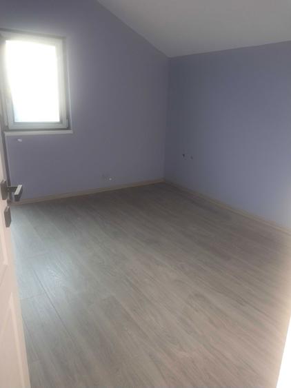 Casă cu 4 camere în Păcurari