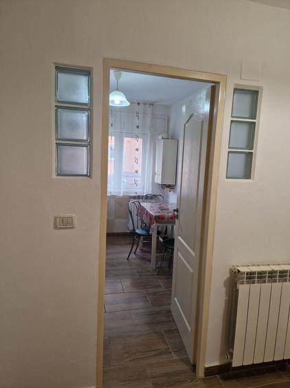 Garsonieră decomandată în Central