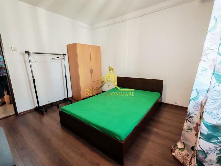 Apartament cu 3 camere decomandat, mobilat în Semicentral