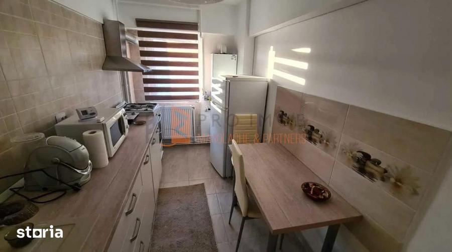 Apartament cu 2 camere decomandat, mobilat în Central