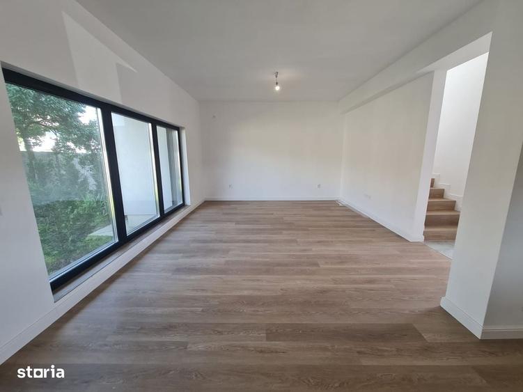 Casă cu 4 camere în Tamași