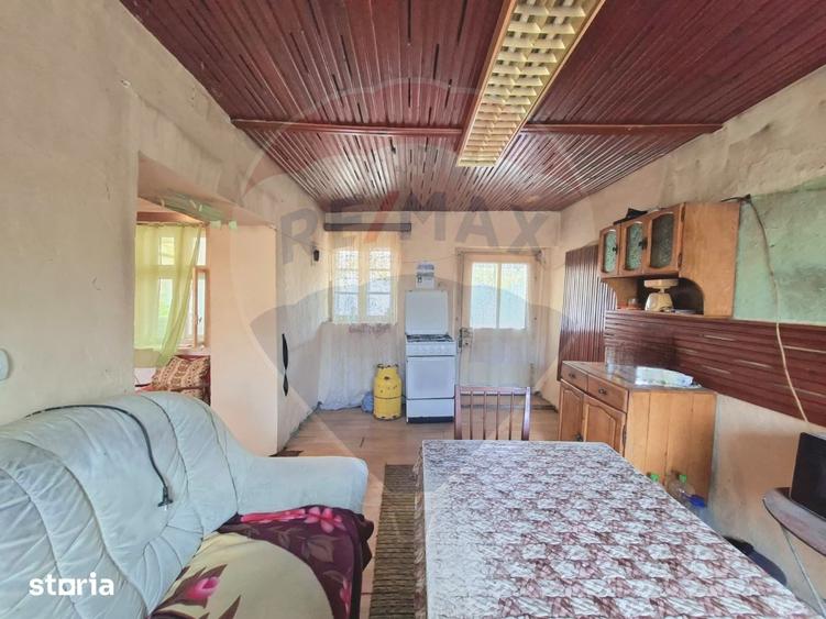Casă cu 2 camere cu Teren 929 Mp în Vladimirescu