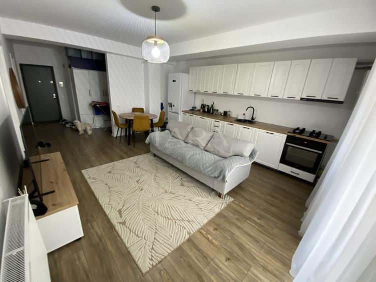 Apartament cu 2 camere semidecomandat, mobilat în Baciu