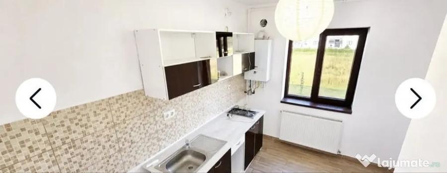 Apartament cu 2 camere decomandat în Tractorul