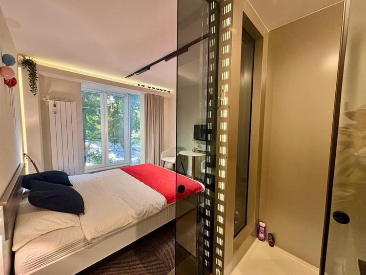 Apartament cu 2 camere semidecomandat, mobilat în Victoriei