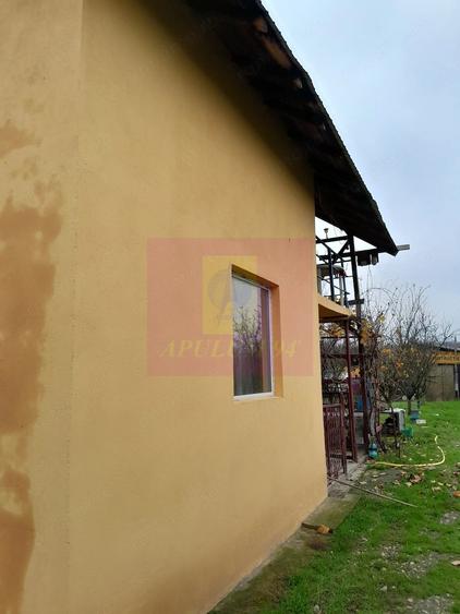 Casă cu 3 camere cu Teren 15000 Mp în Bărcănești