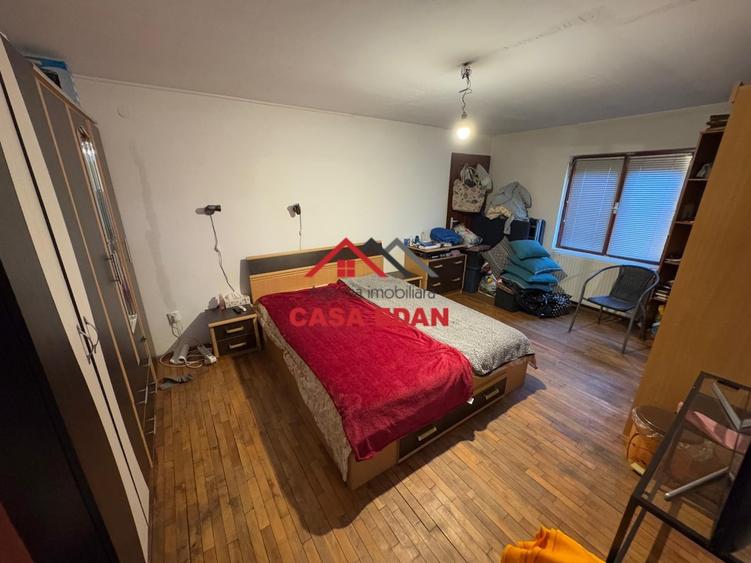 Casă individuală cu 7 camere cu Teren 1521 Mp în Poiana Câmpina