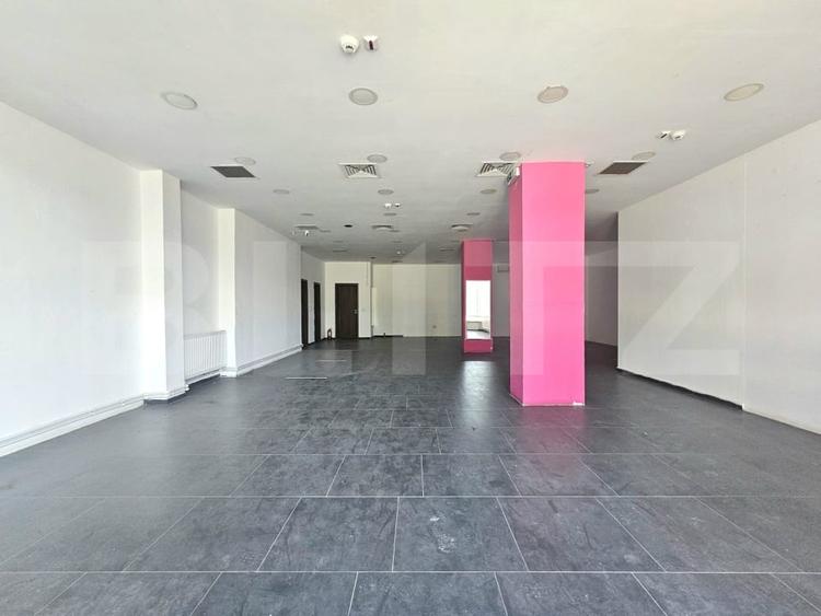 Spațiu comercial, de 116.30000305176 mp, în Semicentral
